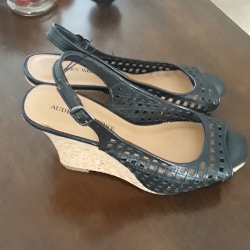 Sandals - Picture 2 of 2